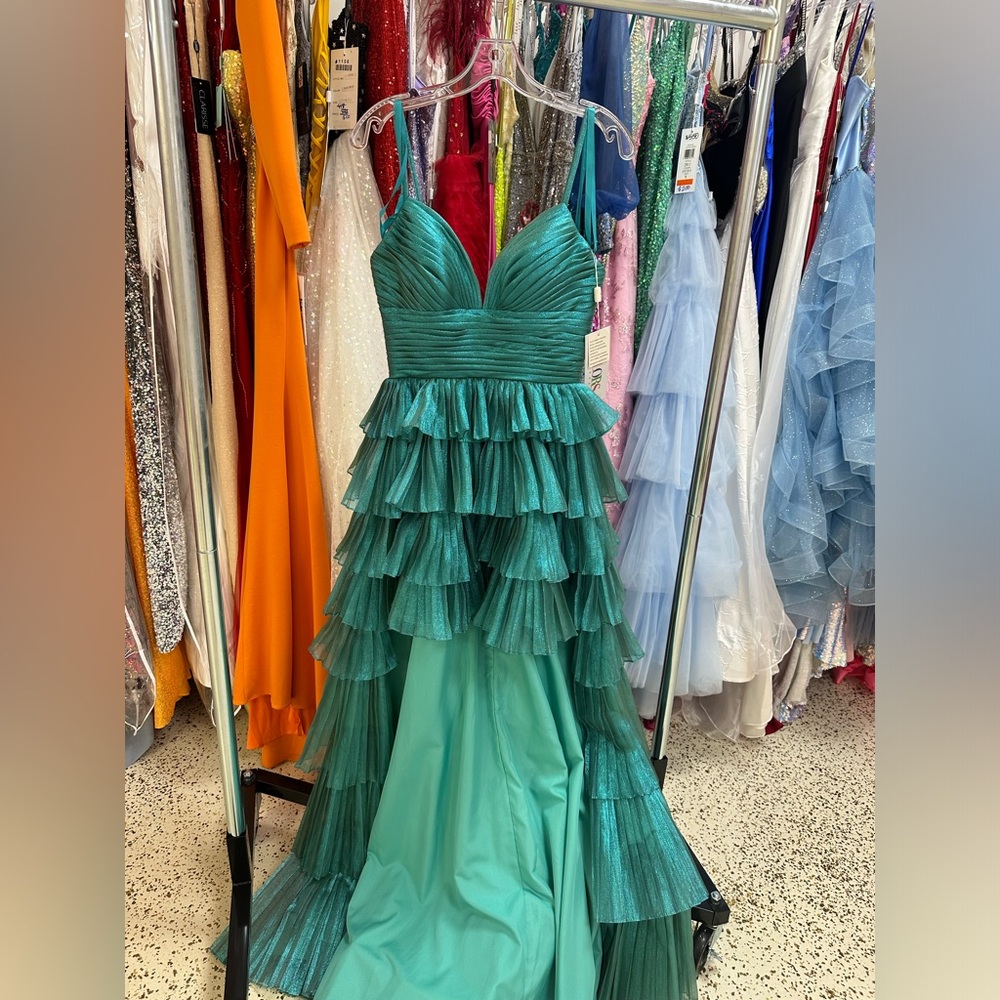 Emerald Green Ruffled V-Neck High Low Gown